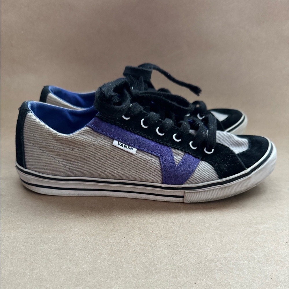 Vans Purple & Black & Tan Old Skool Frayed Laces Canvas Sneakers. Size 8
